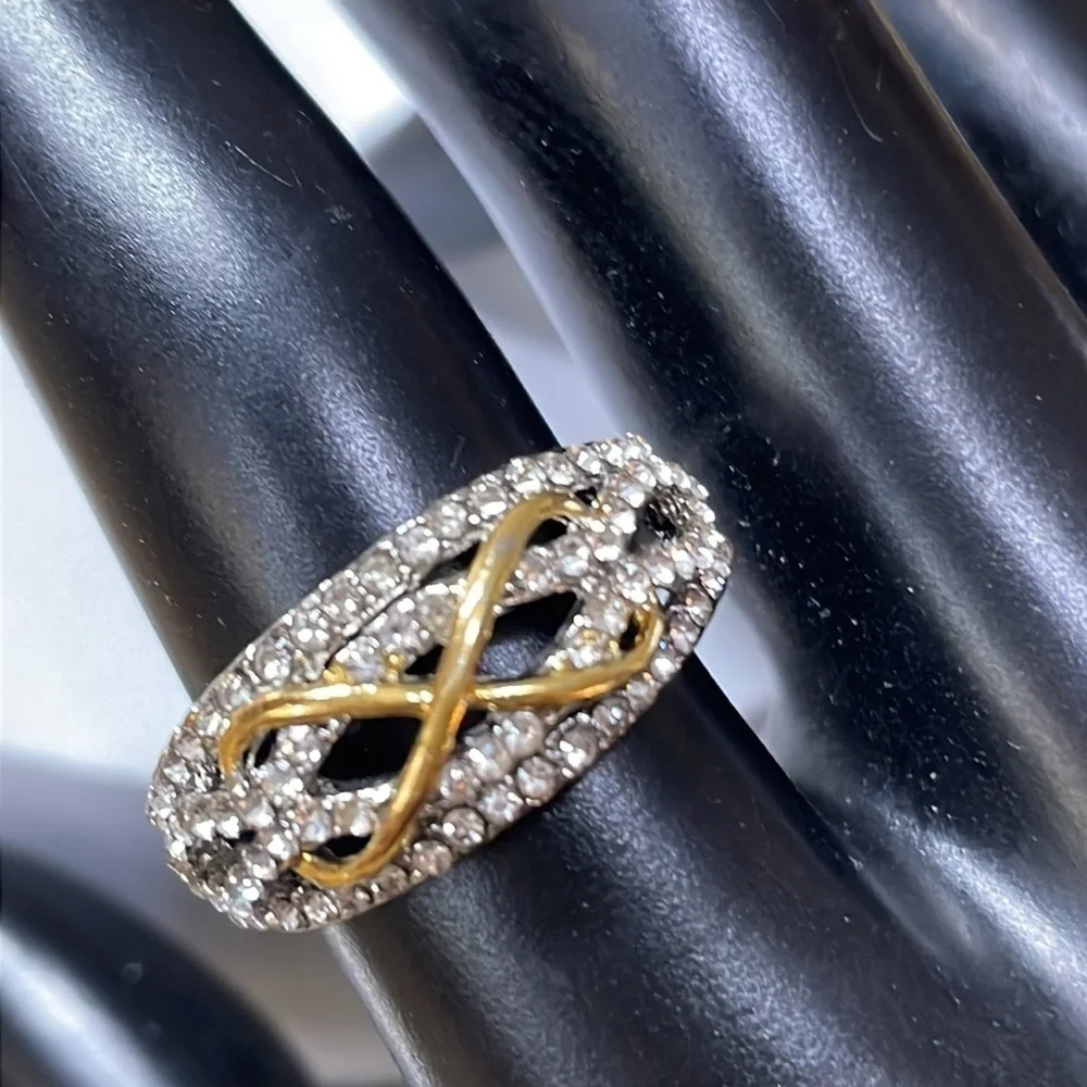 Infinity Rhinestone Gold Ring - Picture 12 of 13